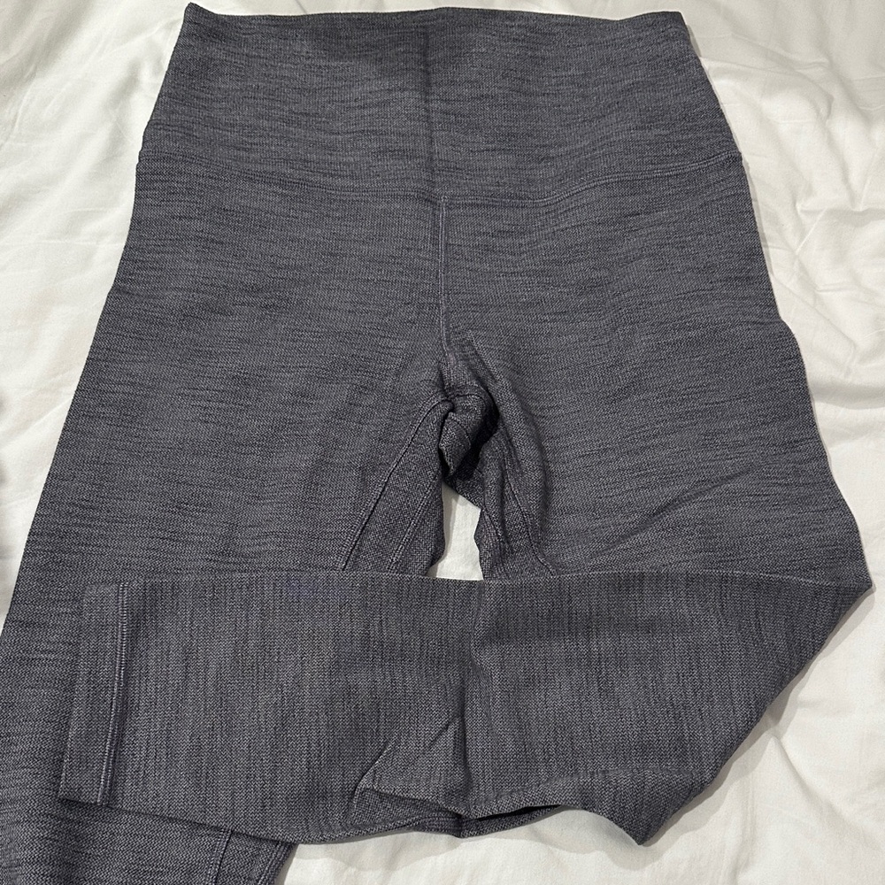 Heathered grey Lululemon align leggings